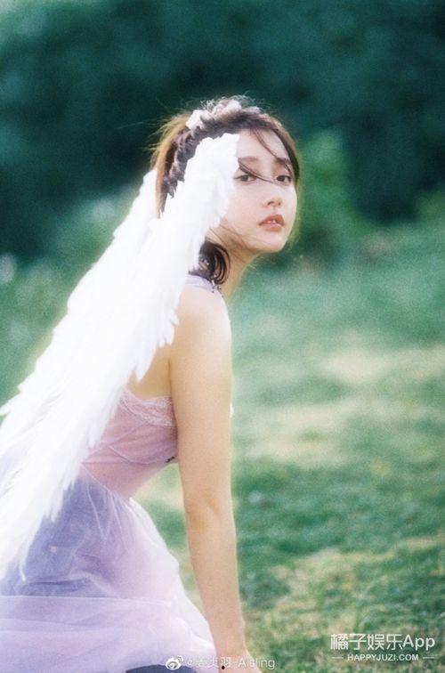 闺蜜在娱乐圈工作吃瓜,闺蜜的“吃瓜”日常